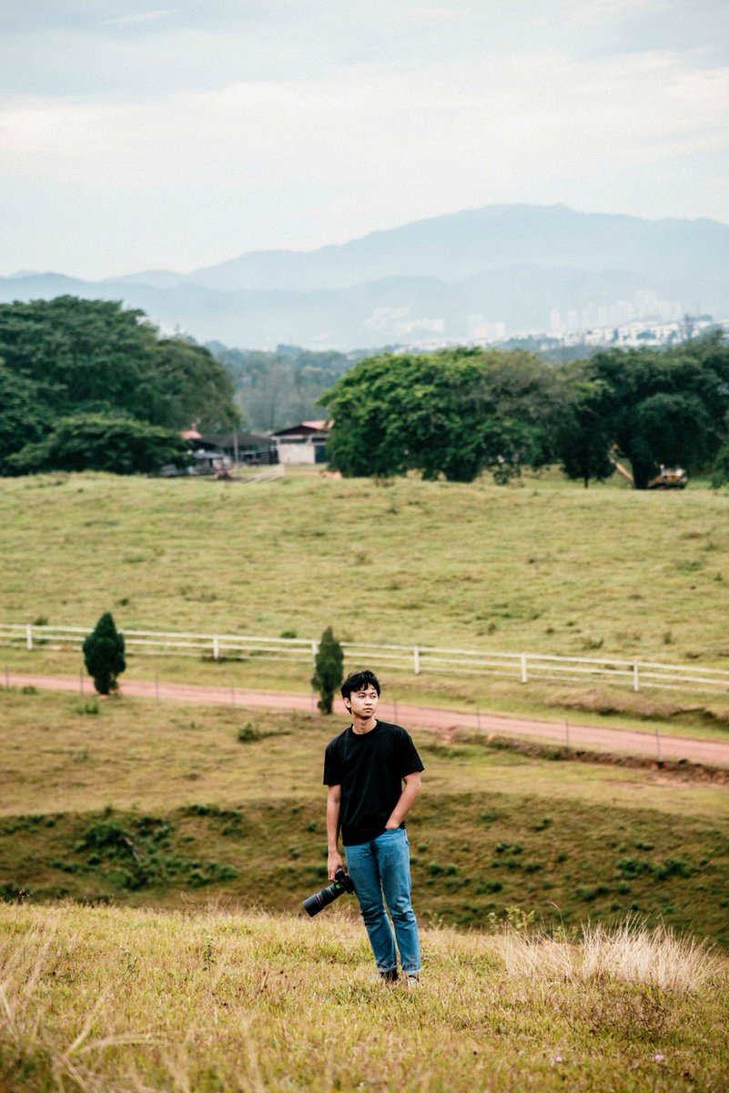 theonlybael's tweet photo. Somewhere in the meadow https://t.co/GlQI7yZOVN
