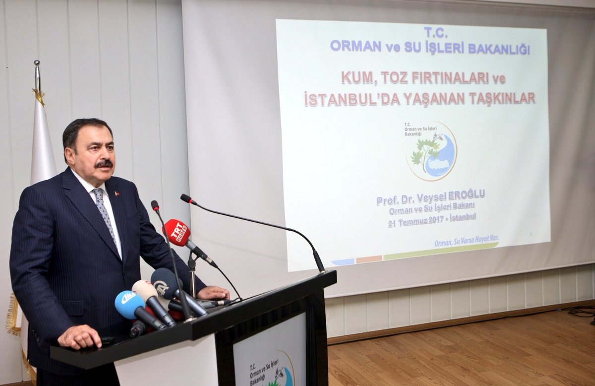 VeyselEroglu's tweet photo. İstanbul’daki basın toplantısında yağışlar sebebiyle yaşanan taşkınlar ile kum ve toz fırtınalarını değerlendirdik.

https://t.co/e73cL08qOa https://t.co/ATiATsRIS1