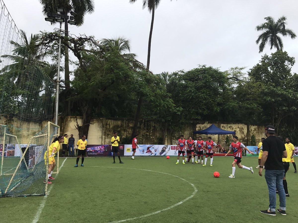 CornellRocha's tweet photo. The Girls have the most important task in the game - to score first, put points on the board & settle a draw! #BBCFC #BBCworldNews https://t.co/qTe6SafNbN