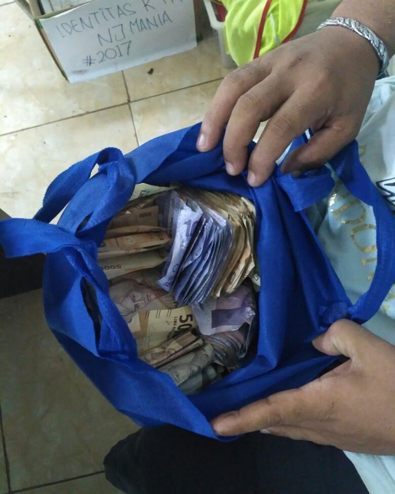NJmaniaOnline's tweet photo. Pendapatan tiket hari ini adlh Rp. 11.600.000 
Trims NJ mania atas dukungannya kpd Laskar Si Pitung!!! 
#persitaraday #supportyourlocalteam https://t.co/OoFJMylUgn
