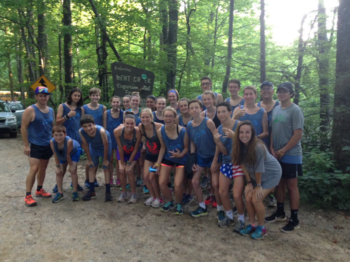 hoyatfxc's tweet photo. Hoyas conquer Buzzard Bait 2017 edition #BuzzardBait17 #RunSMRC #NikeSMRC #GoHoyas https://t.co/3u2EdUYpJn