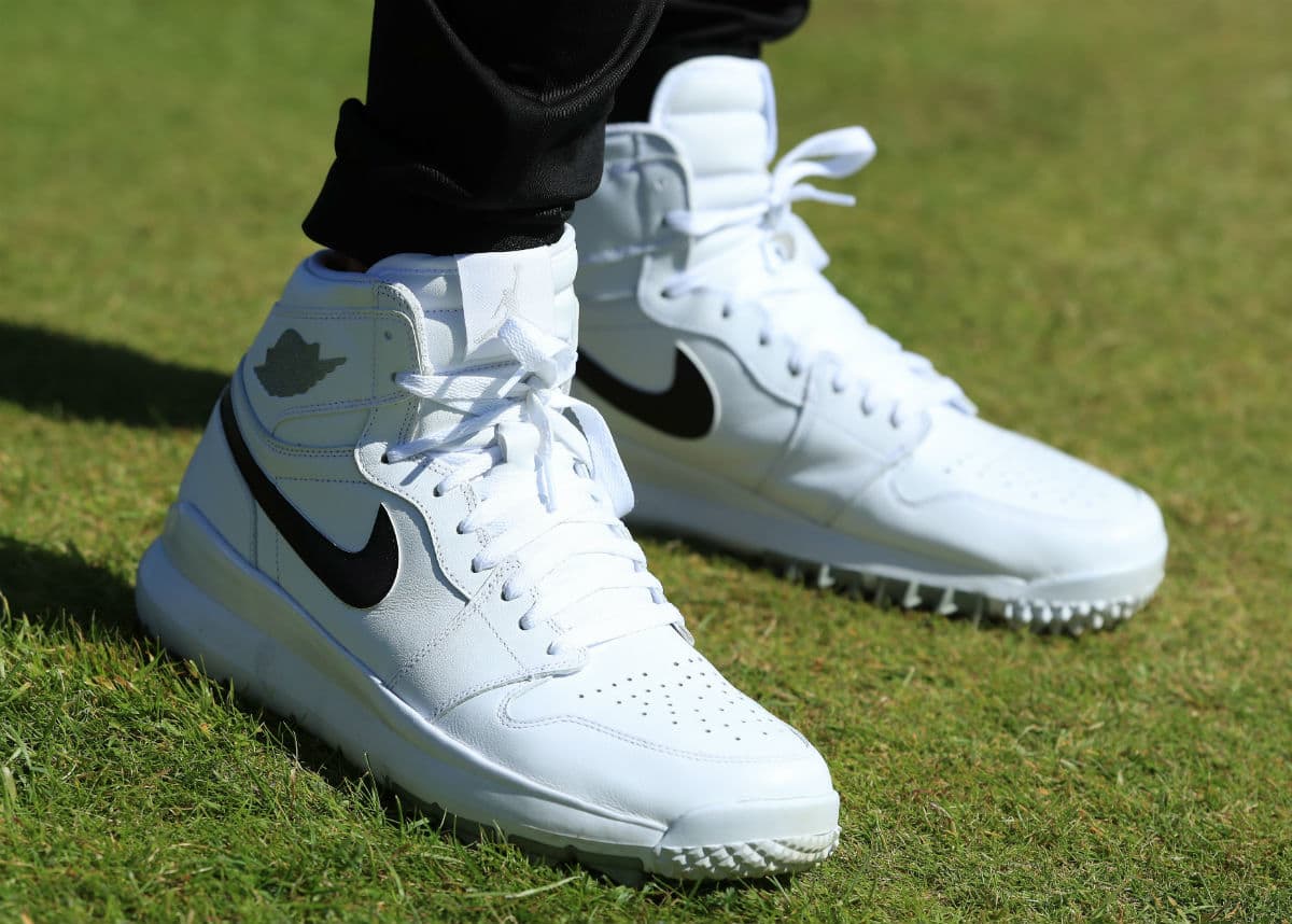 Golfsucces's tweet photo. Wat vind jij van de golfschoenen van Jason Day? Iets voor jou? 👍👎 #golf #theopen #nikegolf https://t.co/n6n1FpexY4