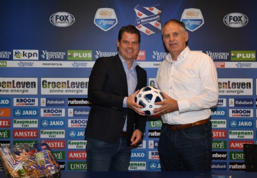 Vepaoffice's tweet photo. We gaan ons 18e seizoen als sponsor bij @scHeerenveen in! https://t.co/smJ0GpWgWC https://t.co/gnziyz8AKm