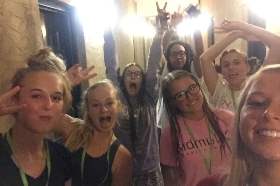 spag4u2's tweet photo. A year ago today the girls and I were eatin' pasta, fighting for tables and nonstop art. Best expirence of my life #scadsummer #nbz #purple https://t.co/vC8CZOIsd7