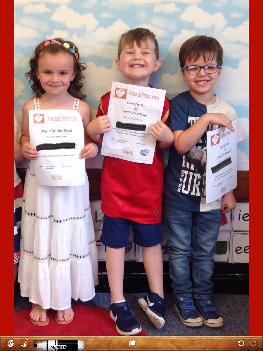 CwmneddPrimary1's tweet photo. Year Reception award winners #morfaglas https://t.co/ACHVKZdFJl