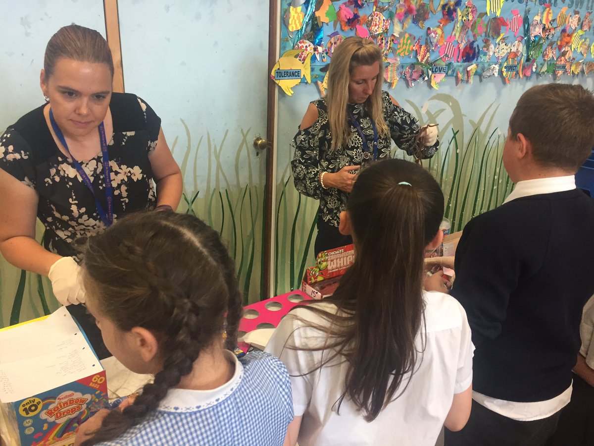 60yrsStPetersRC's tweet photo. #HappyTimes with #TeamStPeters Lots of #60years celebrations happening! @PlymouthCAST @PlymouthDiocese #CASTSchools https://t.co/OVBEUwrisX