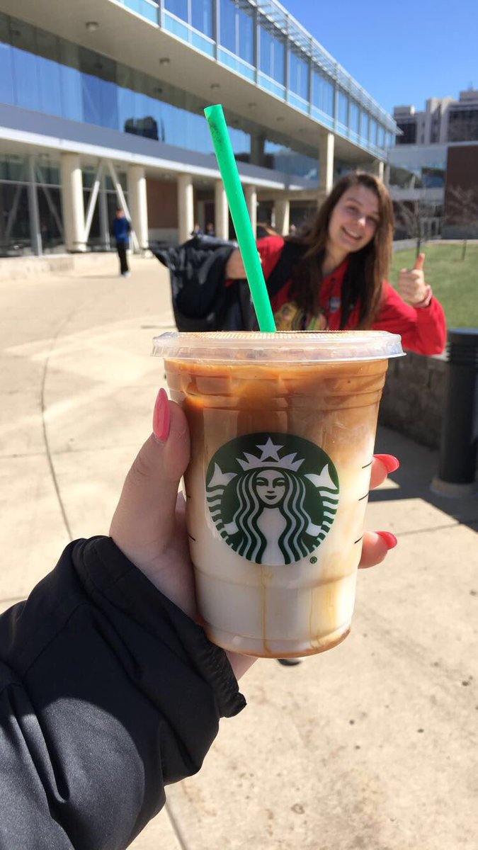 eimilieford's tweet photo. Happy Birthday to my favorite person. Thanks for being the best friend and roomie on the planet. Love you forever #powercool #linkinschicken https://t.co/Xncjqt0xxv