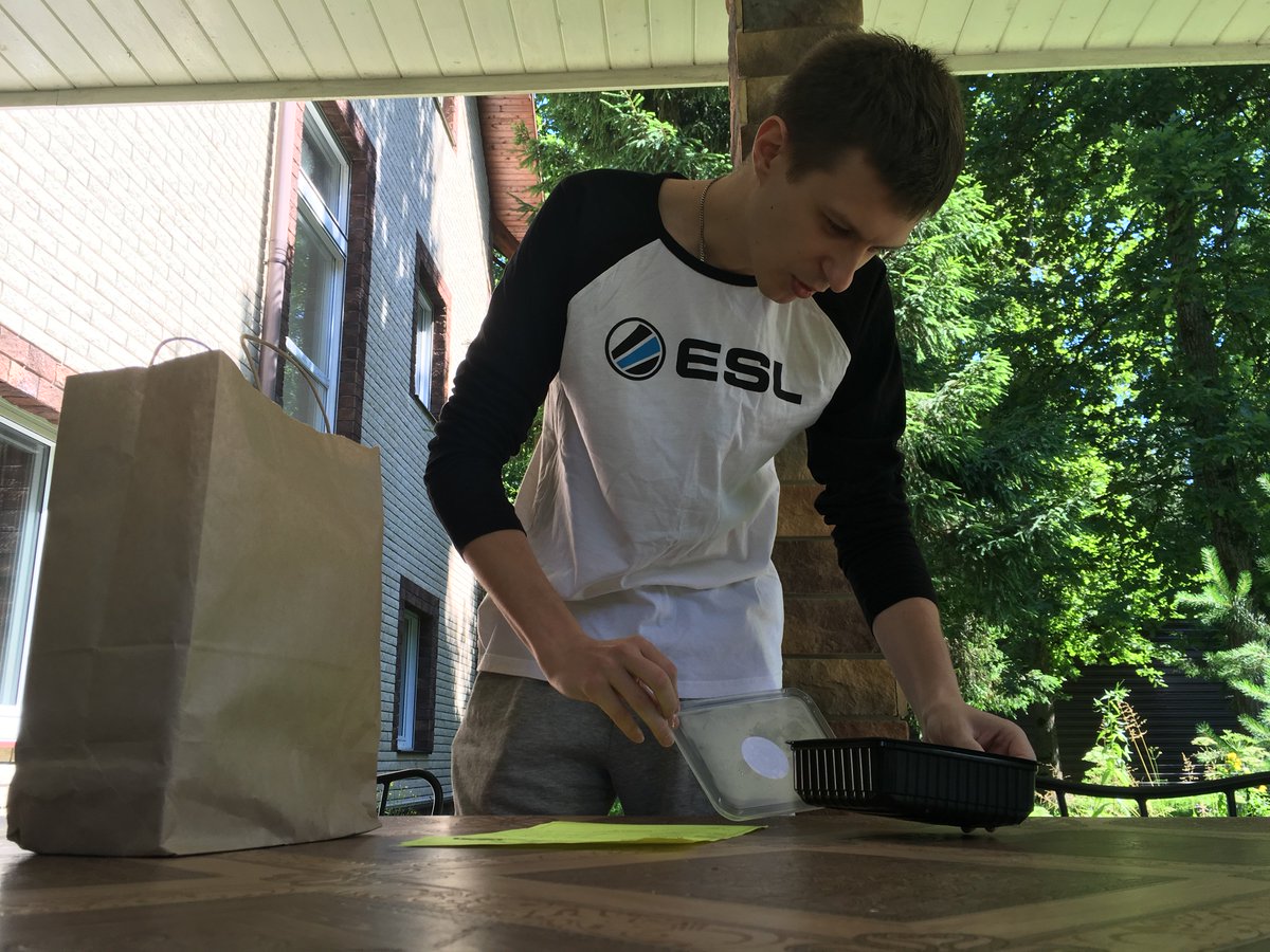 Team__Spirit's tweet photo. Драконы только просыпаются, а наши друзья из Eat bit уже позаботились о еде на день!
eat-bit.ru
Insta: @eat_bit
FB: Eat_bit
#SpiritPartners https://t.co/a4hWJSBnsc
