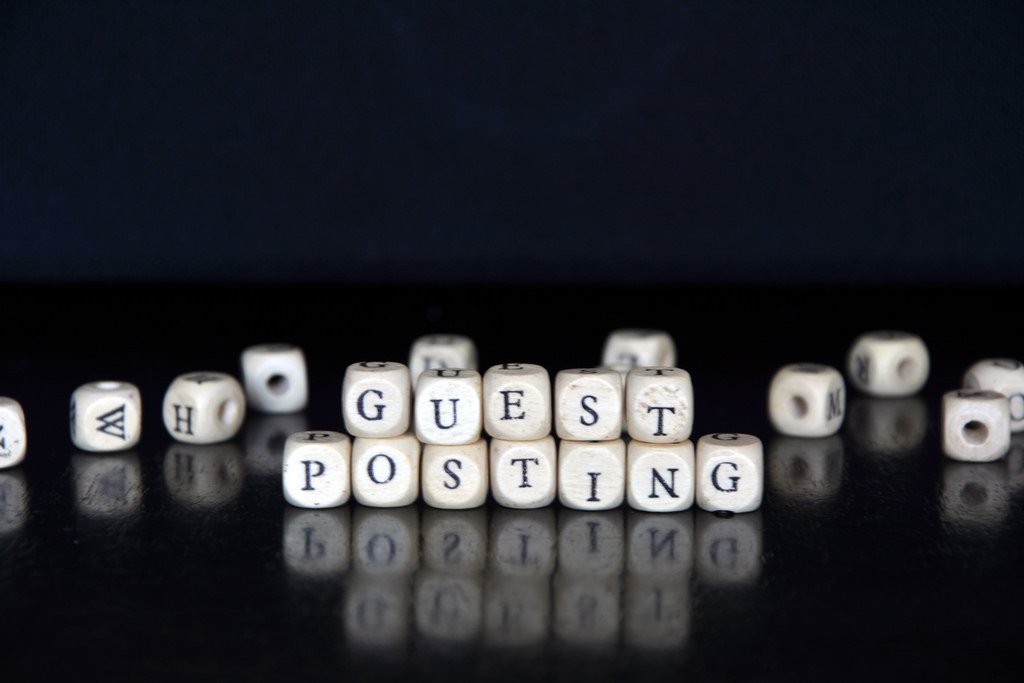 IrisSignals's tweet photo. How to #GuestPost Like a Pro: A Definitive #Guide. Valuable tips from an expert blogger. @orbiteers https://t.co/v01XTSLOR7 https://t.co/6O2A71K7Gu