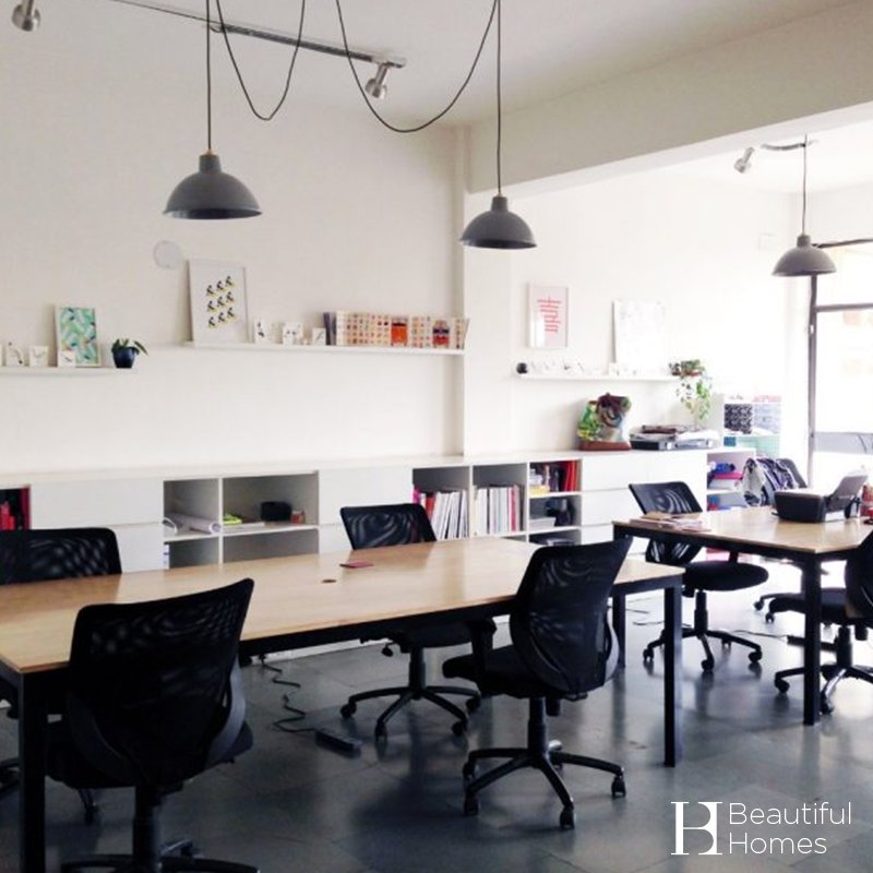 bhomesindia's tweet photo. What’s not to love about all white-walls, beautiful fabrics and low hanging lights: https://t.co/b8hcObknUp 
#BeautifulHomesIndia https://t.co/IBg06uYWPA