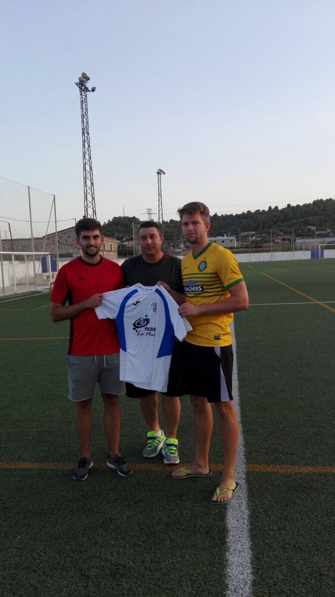 CDChellaOFICIAL's tweet image. Dos nuevos fichajes del CD, los hermanos Calatayud, Javi y Carlos, procedentes del Canals, bienvenidos a vuestra casa