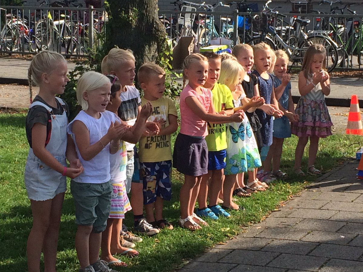 t_Koppel's tweet photo. De laatste schooldag was heel fijn en gezellig met elkaar! Een mooie afsluiting van het schooljaar!☀️ https://t.co/uWOzhRAy30