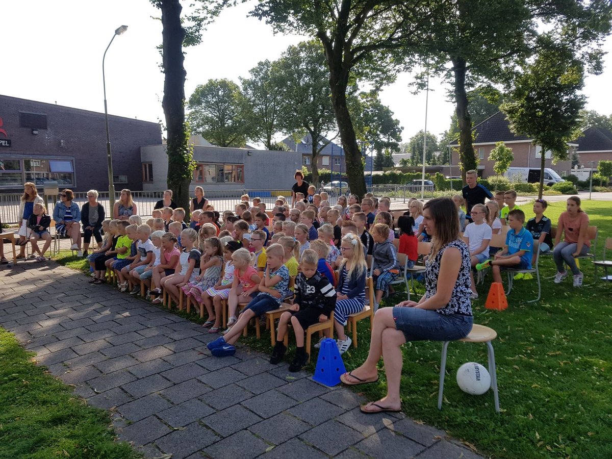 t_Koppel's tweet photo. De laatste schooldag was heel fijn en gezellig met elkaar! Een mooie afsluiting van het schooljaar!☀️ https://t.co/uWOzhRAy30