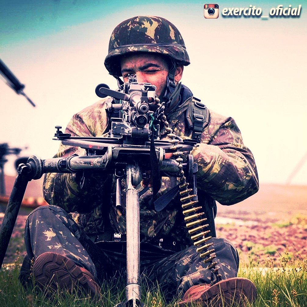exercitooficial's tweet image. Resumo da &quot;Dona&quot; MAG: #PODERDEFOGO #ROBUSTEZ #CONFIABILIDADE - Arma #CLÁSSICA la... instagram.com/p/BWz0q7-AO4w