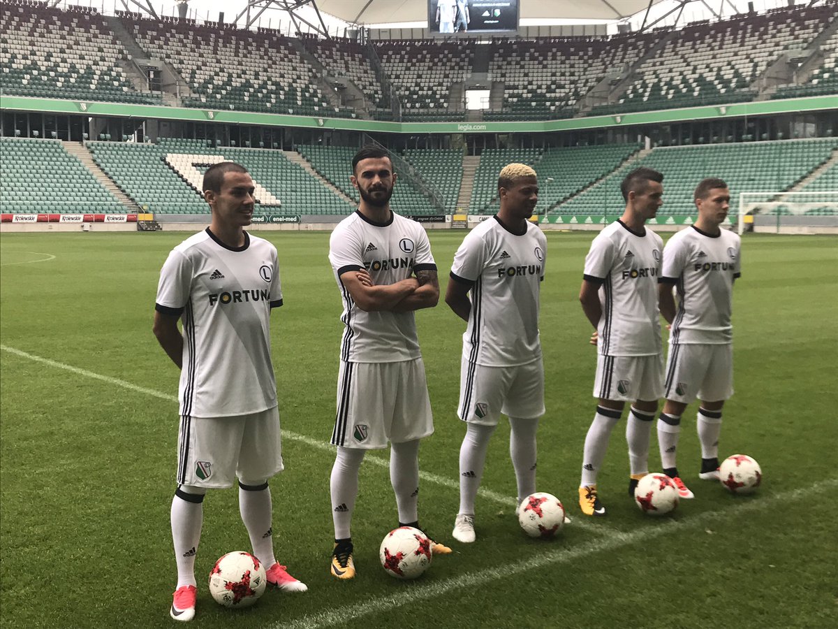 Serwanski_P's tweet photo. Legia podsumowuje okienko "5 wspaniałych" razrm #Maczynski #Moneta #Pasquato #Sadiku #Berto https://t.co/uajAPxmvZf