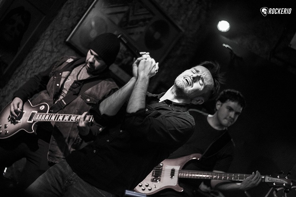 rockeriocl's tweet image. Revisa los detalles del emocionante lanzamiento, a casa llena, del libro de @Matias_Hermo junto a @SIMIO_ROCK: bit.ly/2uGHXq5