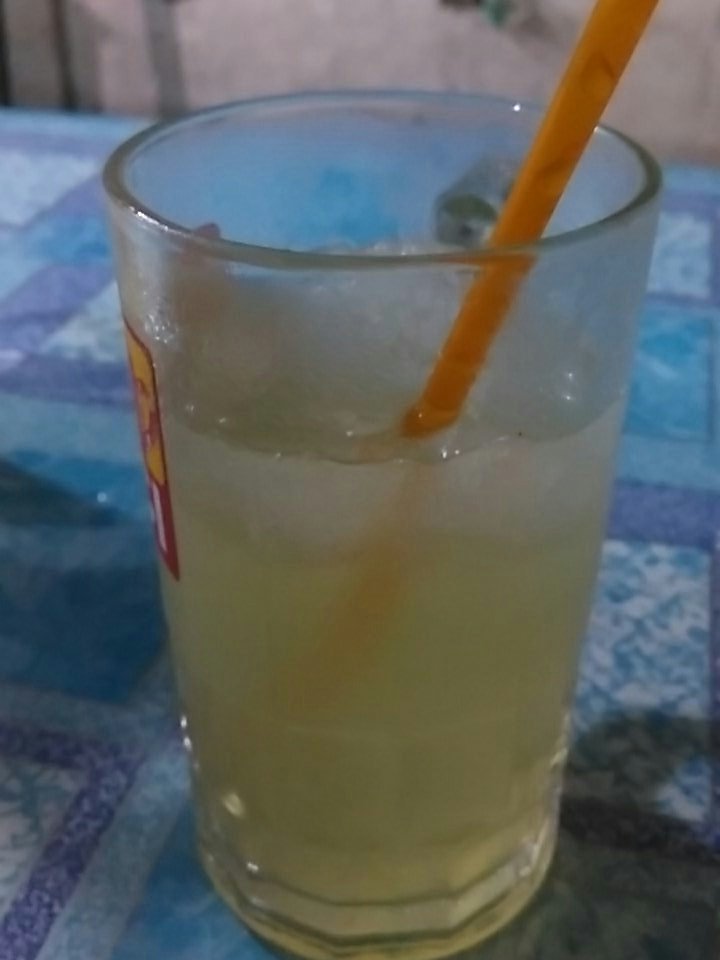 Ngombe es jeruk ben seger. Nak delok kowe ndak sumuk