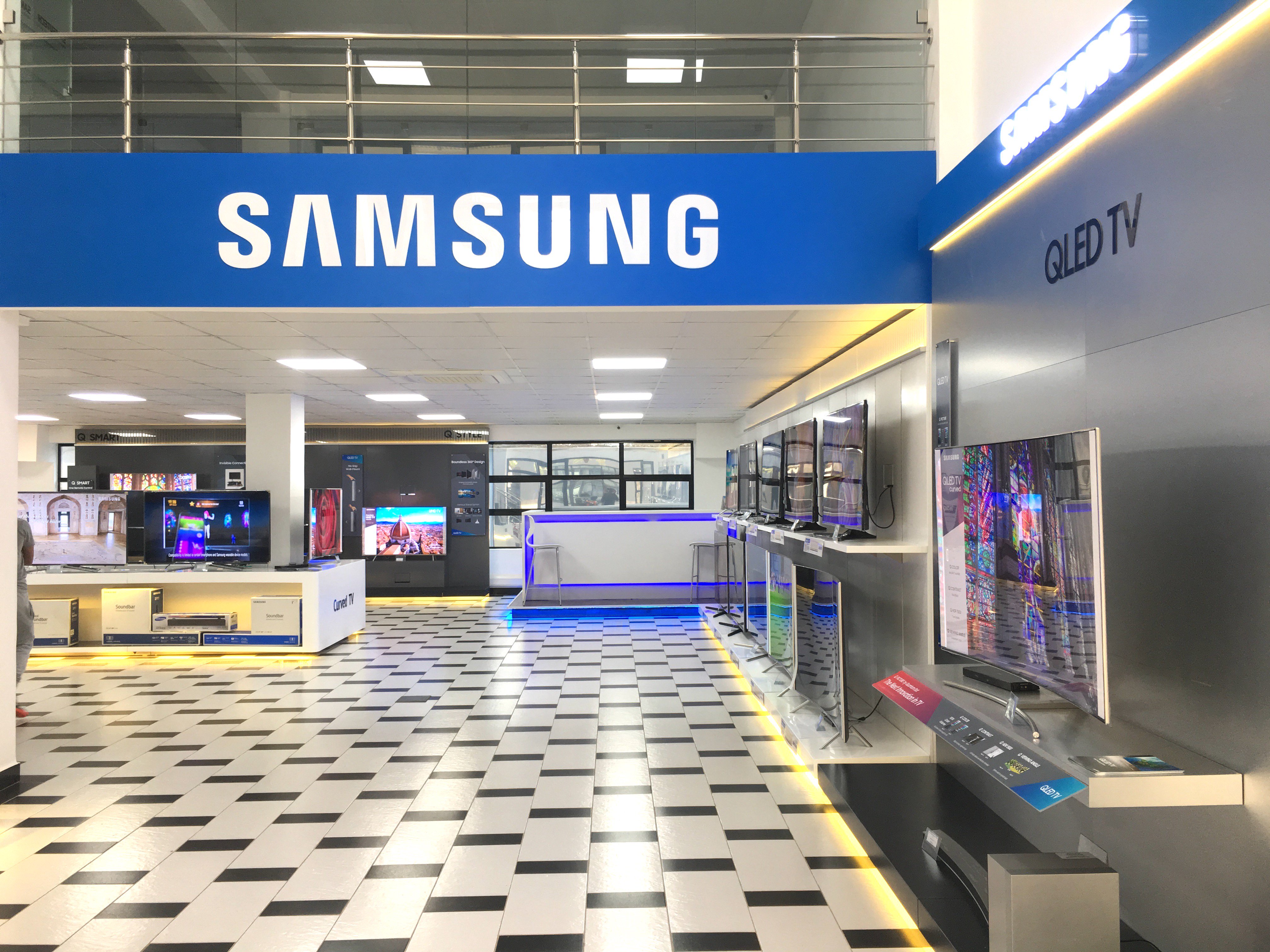 Samsung on sale appliances showroom