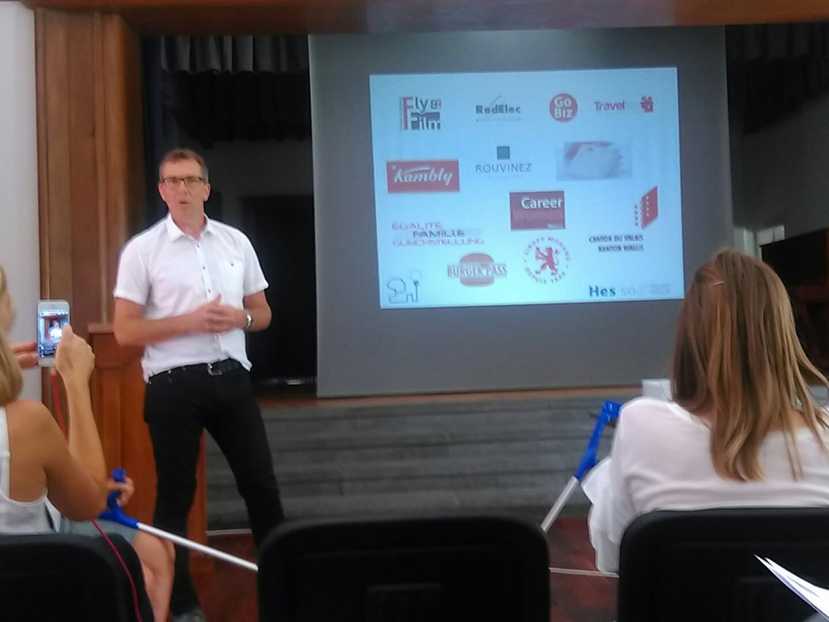 FlyAndFilmSA's tweet photo. F&amp;F soutient l'innovation et l'entreprenariat comme Graines d'Entrepreneurs, un programme scolaire qui promeut ces valeurs auprès des jeunes https://t.co/dXh7hi0zGM