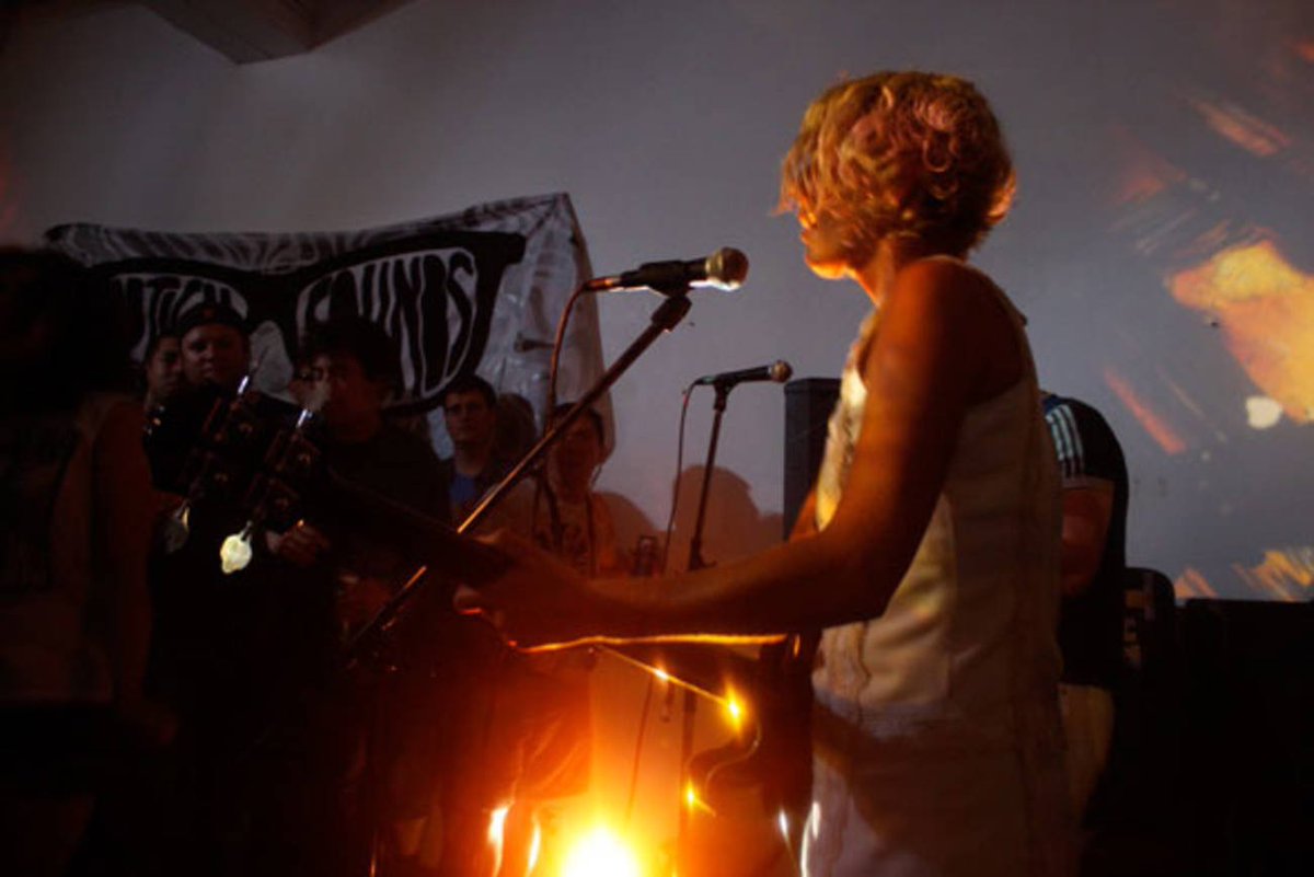 The Hoa's play All the Time at that crazy loft party we threw a few years ago: youtube.com/watch?v=ib4zzp…