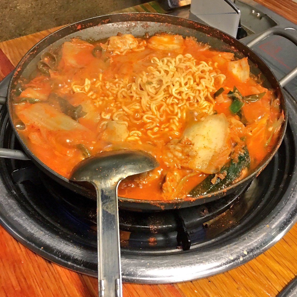 proxywolf's tweet photo. 이걸 먹어야 고향 온 것 같지 https://t.co/hJG7SKPpoi