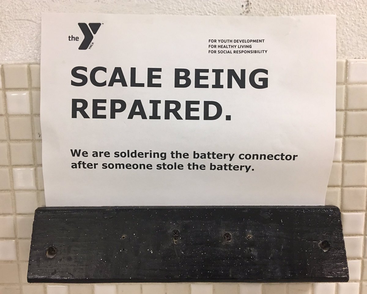 JohnBlunk's tweet photo. Thieves watch their weight, too. DT #Davenport #YMCA men's locker room #FBImostwantedlist https://t.co/OTfYrnqLDG