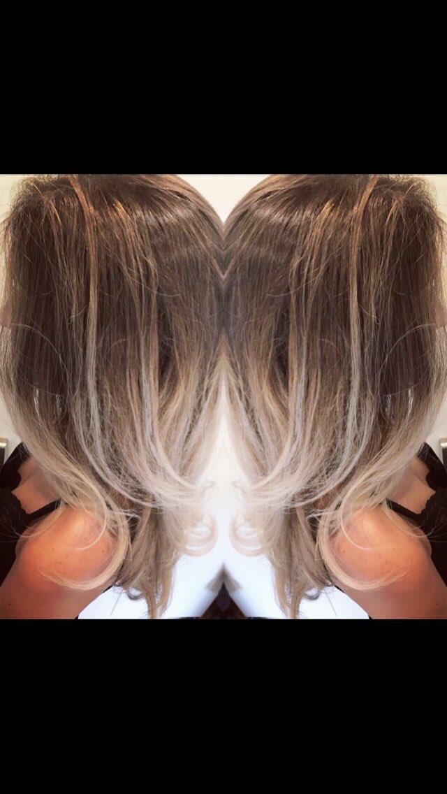 GNC_Hairstudio's tweet photo. Todays before and after 😍🙌🏼 wanting a refreshing balyage and an ice cool blonde finish 💖 Book in now💇🏼 #lovingleeds #hairgoals #ombrè #hair https://t.co/aNxxCFv1rq