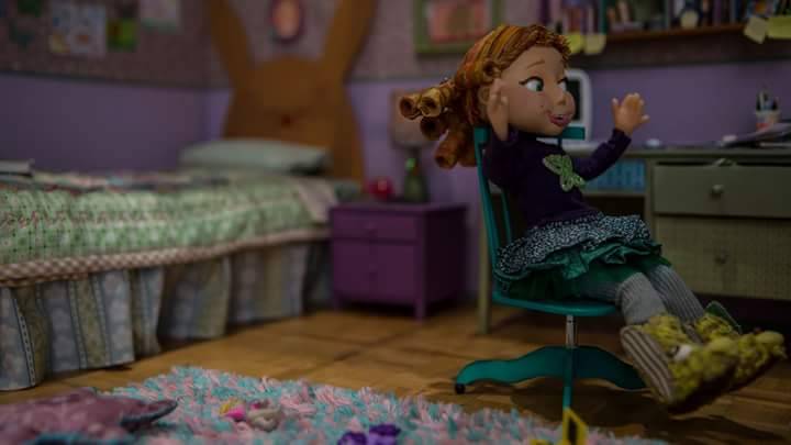 littlepaperm's tweet photo. Weekend at least! Woo-hoo! #fridaymood #weekend #stopmotion #animation #littlepaperman https://t.co/8NKowZBlDN