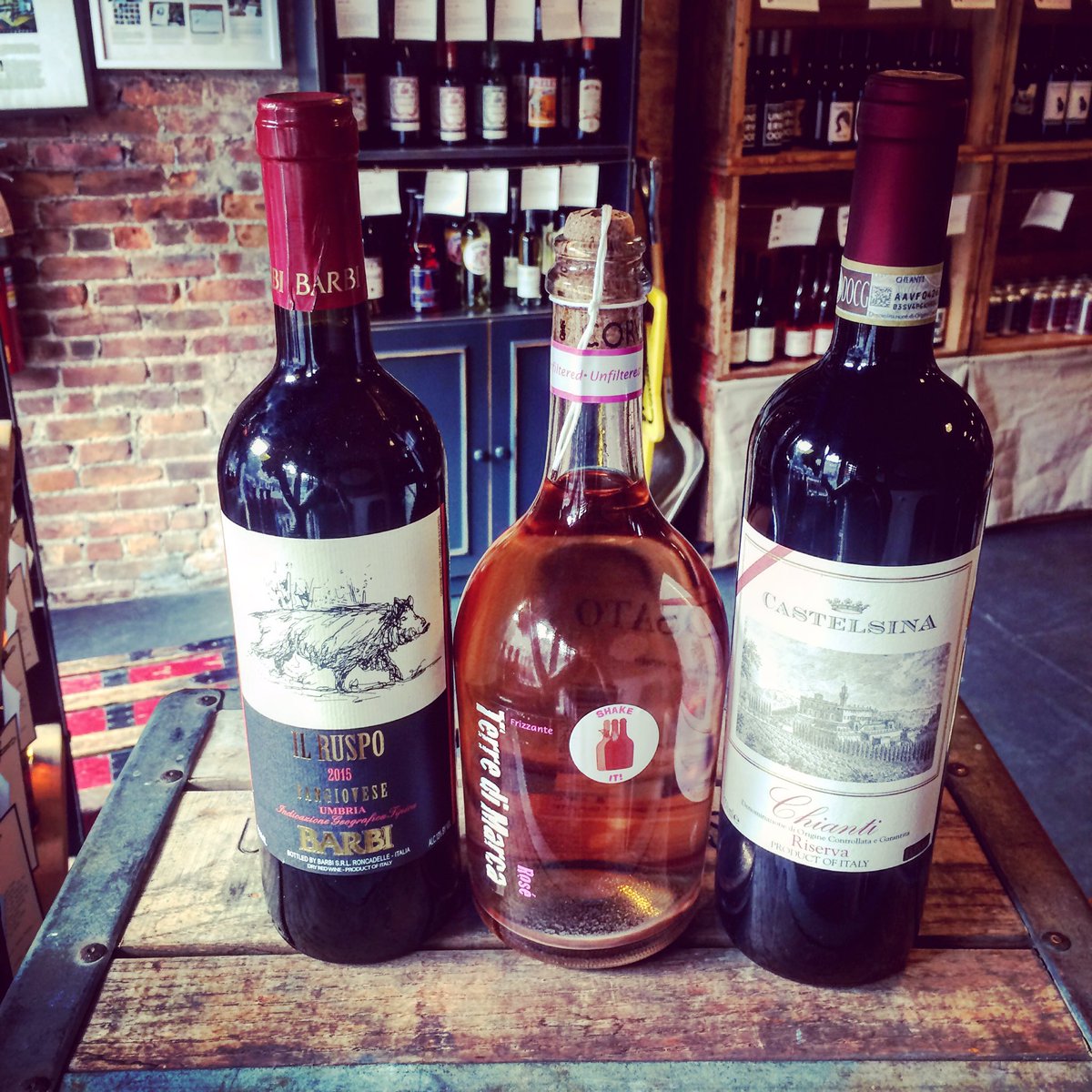 Midsummer night tasting tonight 6-8pm all wines tasted during the tasting are 10% off🍷🌜👅#midsummernight #winetasting #prospectheights