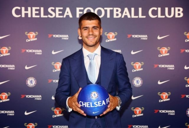 nieuwsbladsport's tweet photo. Officieel: Alvaro Morata wordt de nieuwe spits van Chelsea voor 70 miljoen euro https://t.co/HN1UNtaXSs https://t.co/xNZrZctX1M
