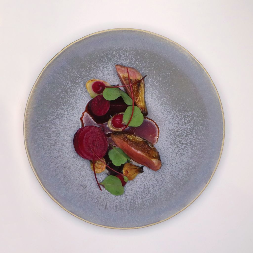 apicbase's tweet photo. Creation of chef #BenoitDeWitte from #BenoitandBernardDeWitte in #Zingem! #BelgianNationalHoliday #foodpic #shotwithAPIC #apicbase https://t.co/IPY6VIcCbi