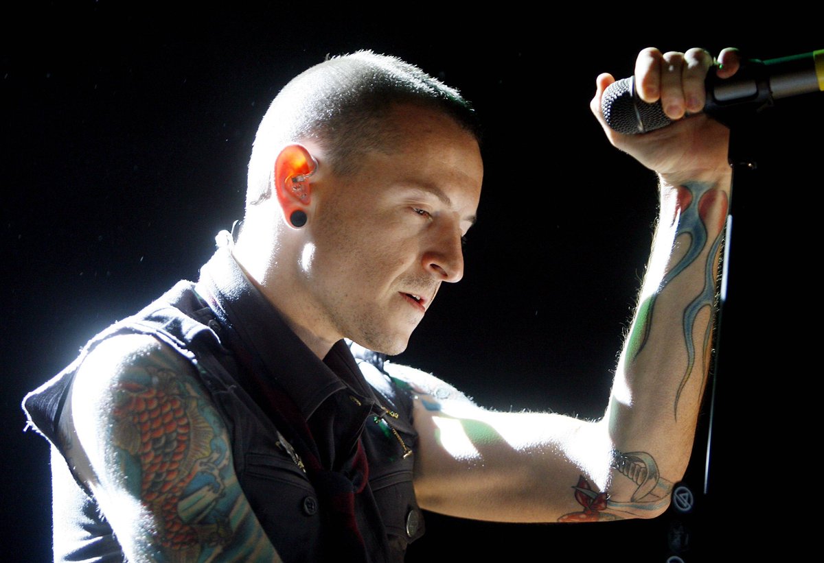 KRB_Indramayu's tweet photo. Selamat jalan Sang Legenda.
#RipChesterBennington
#LinkinPark https://t.co/9svnCEPSxe