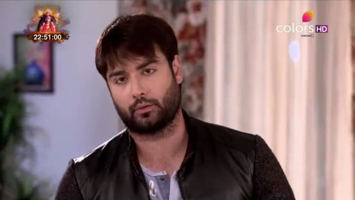 btsmyeuphoria's tweet photo. #Harman enters &amp; asks if all are there in the house or not? 
😂
U all know harman he didn't say anything w/o planning

#Shakti @VivianDsena01 https://t.co/hGf5foelNK