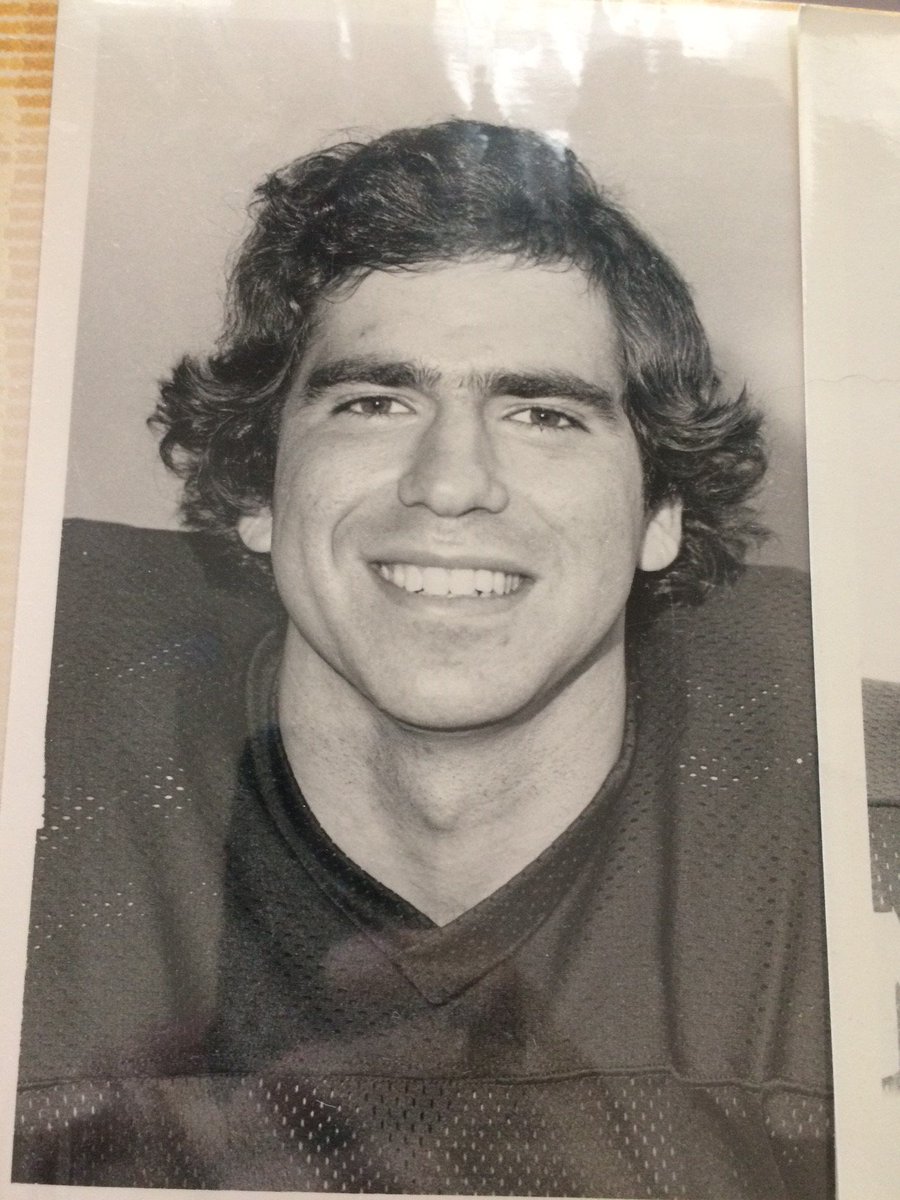 jeff_rosen88's tweet photo. TEASER: This is Vahe Gregorian as a senior FB player at Penn. #suave #surflook #stud #mancrush @vgregorian https://t.co/HYDkqIwQHX
