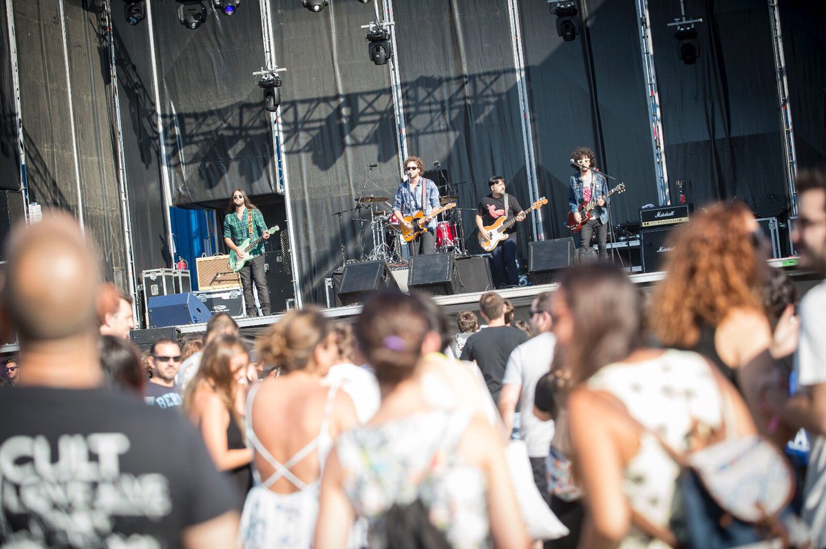 nosinmusicafest's tweet photo. @Rocknrolla_Band han sido los encargados de abrir el escenario #Tricentenario en esta segunda jornada #NSM2017 🤘🏼 https://t.co/nM9LvukxAG