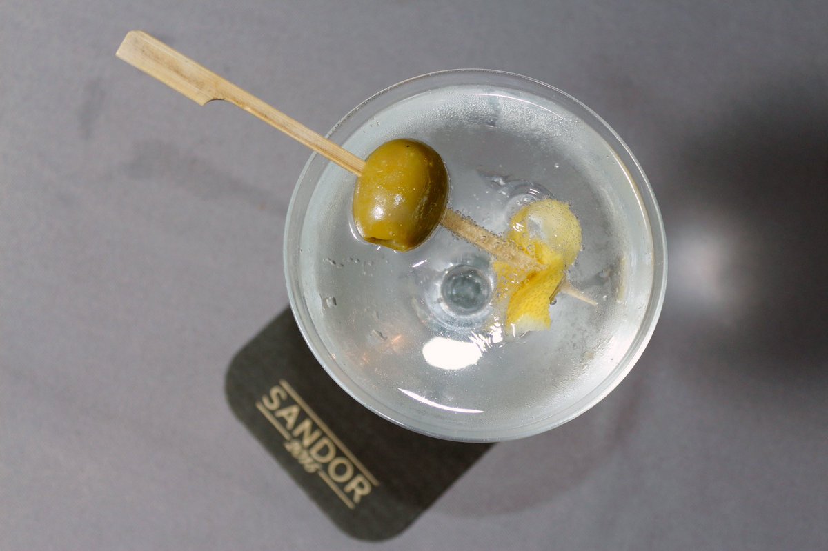 sandorbcn's tweet photo. ¡Salud y buen fin de semana! 🍸💥
#Sandor #ElNuevoSandor #Gourmet #Weekend #Barcelona #Summer #Verano #Restaurant 📸 @IDCFotografia https://t.co/If593G2h9W
