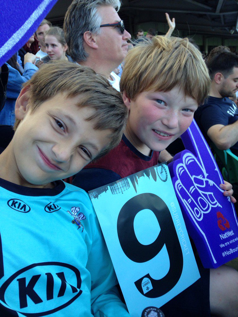 EleanorVic's tweet photo. The elusive 9 run shot!! Come on Surrey. #SurreyBlast https://t.co/dtSBSP8DXS