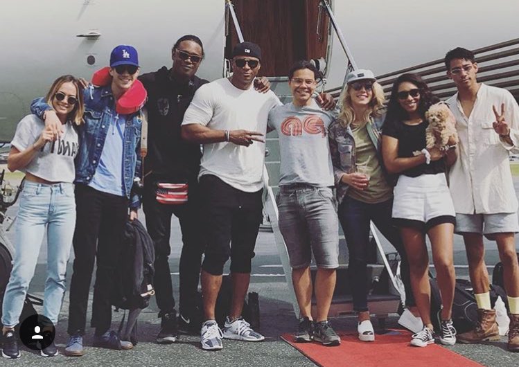 romancebooknerd's tweet photo. MY CREW!! #ArrowSDCC #FlashSDCC *whispers...Stephen where you at fam?* https://t.co/ZrnNDpiKFh