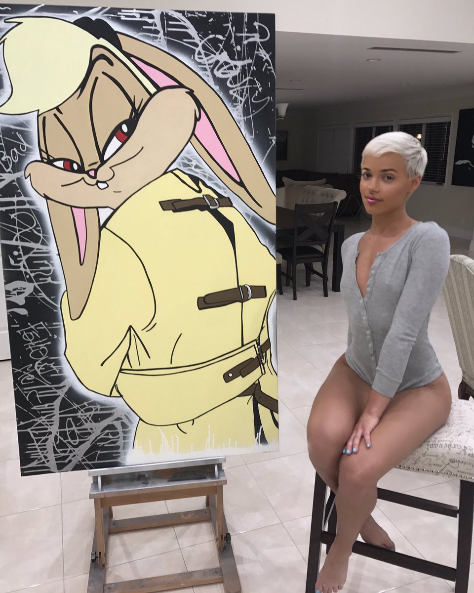 AshleyMartelle's tweet photo. thug Lola 🙈 this piece was inspired by the one and only 2pac. #AshleyMartelle #MartelleCartel #LolaCollection https://t.co/IKZN400fl6