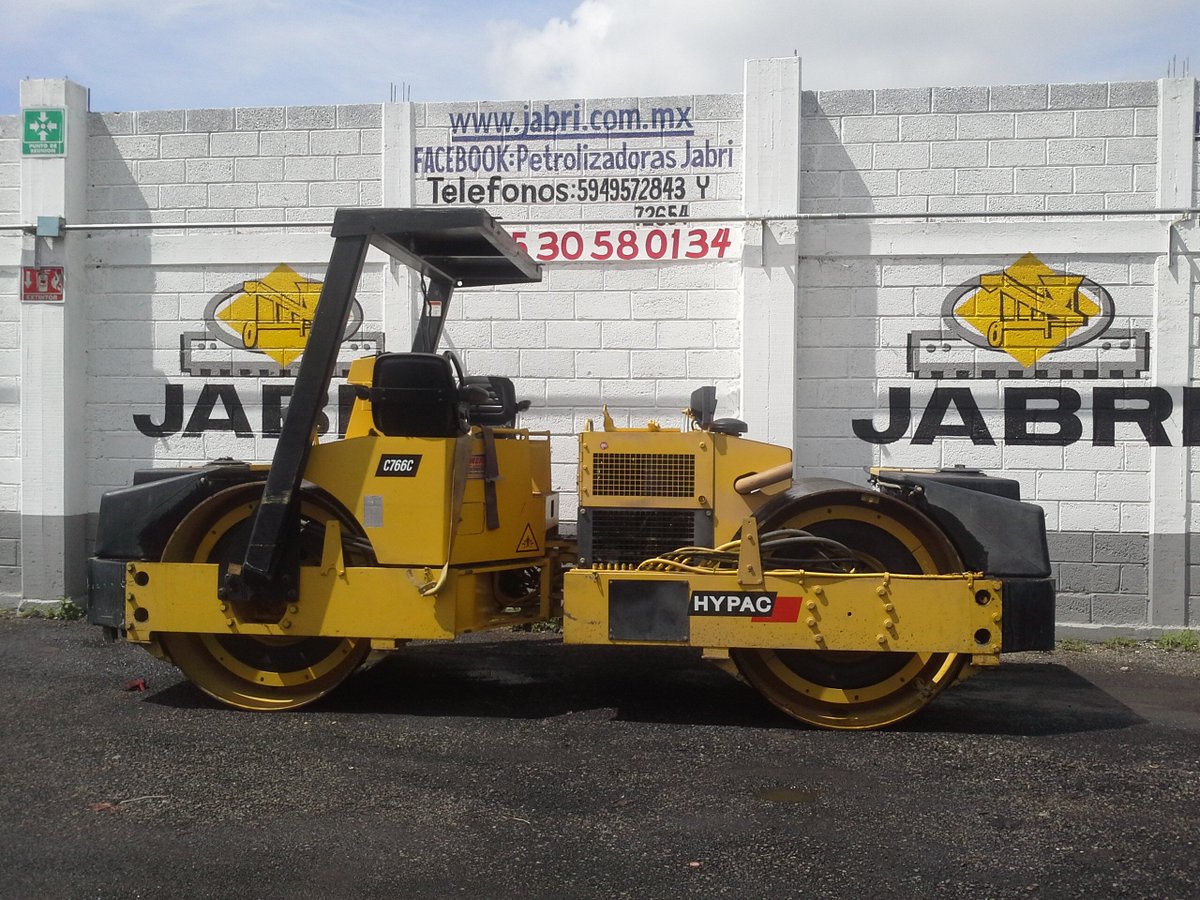PJABRI's tweet photo. HYPAC C766C MOTOR CUMMINS 4 CIL AÑO 2005 HORAS 4074 RODILLOS 66" PESO 10 TON PINTURA BUEN ESTADO SERVICIOS COMPLETOS BUENAS CONDICIONES https://t.co/KwbXo0DegK