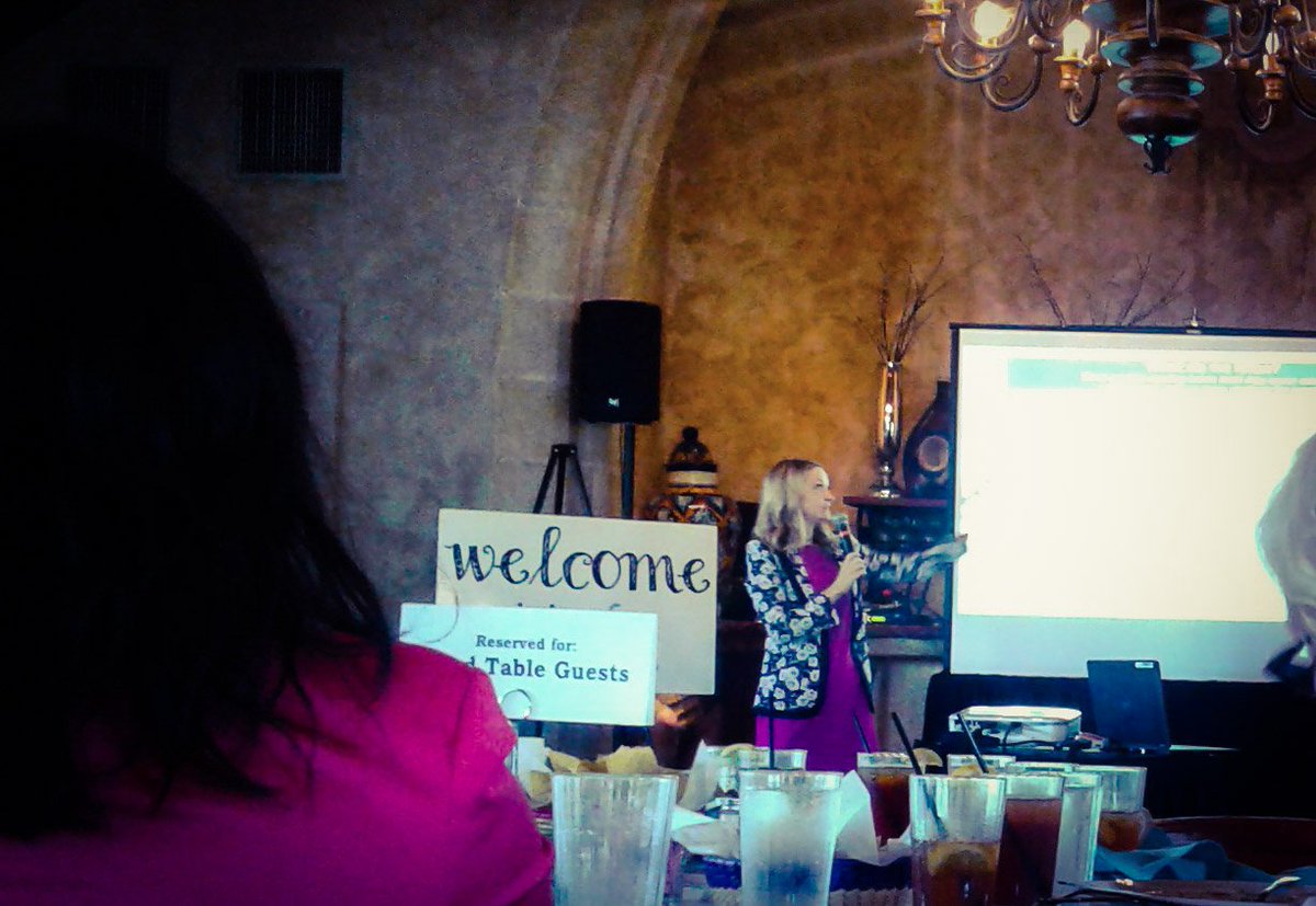 _erica_robinson's tweet photo. Enjoyed #MattieParker @VisionFW event. Avg age in @CityFortWorth is 32. Lots of invovlement opportunities for YPs. #LiveWorkPlayFW https://t.co/w1QlXu7it6