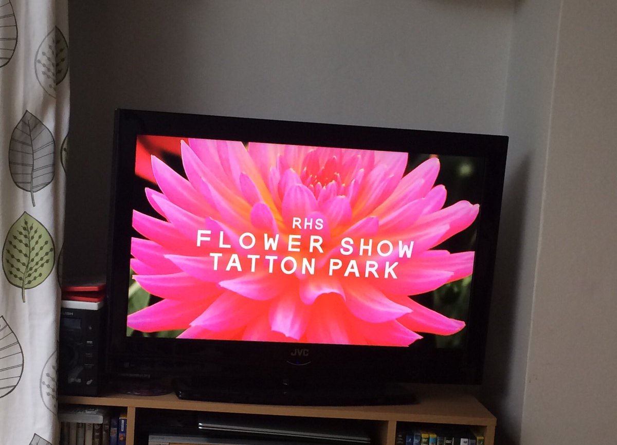 Magda010's tweet photo. That's my Friday night sorted #bbctatton ๐ผ๐บ๐ธ๐ป https://t.co/yoWV9wocCb
