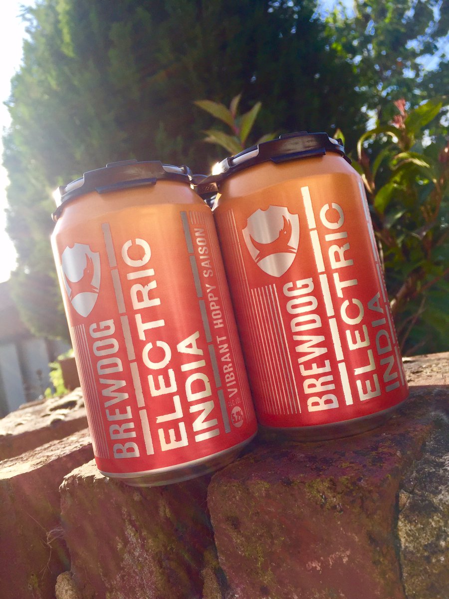 TheBeerChaps's tweet photo. Oooohhhh yeah! Belgian Saison and IPA, a marriage made in heaven! #hellofriday #beerchaps  #brewdog https://t.co/tOAjFcBB4Z