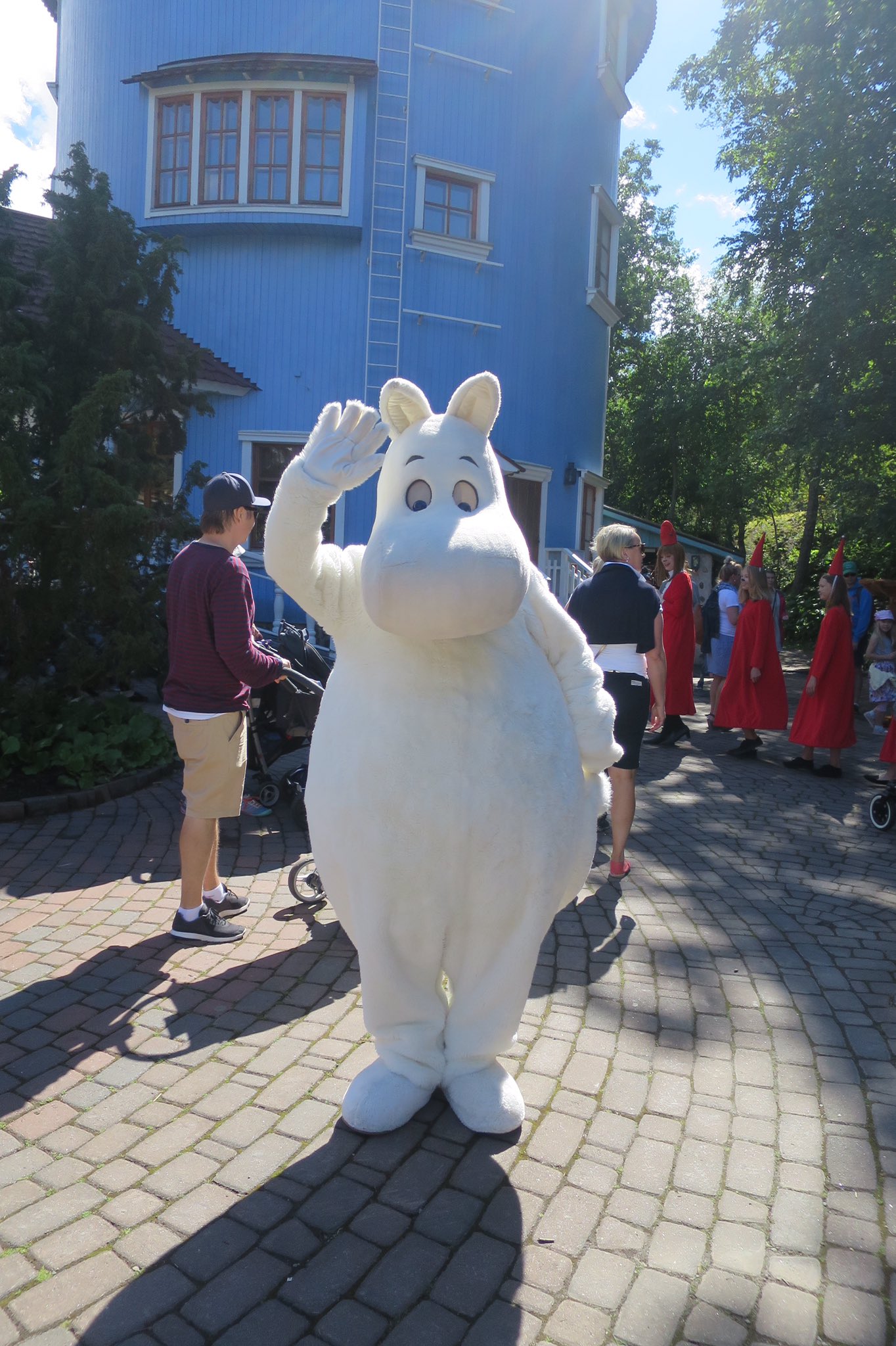 カナ A Twitter フィンランドムーミンワールドにて ムーミン手足ながっ S ムーミンワールド フィンランド一人旅