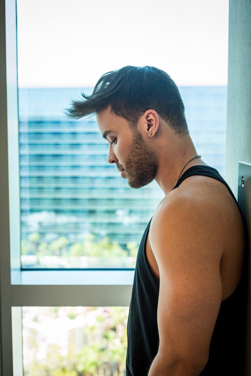PrinceRoyce's tweet photo. https://t.co/AwmRgCLi4E