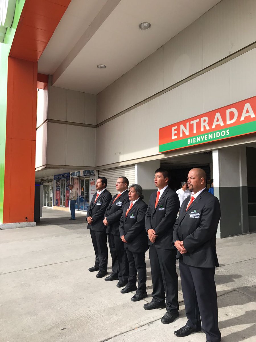 Seguridad_PyP's tweet photo. P&amp;P Apertura con éxito La Comer Zaragoza en Querétaro !! #encrecimiento https://t.co/YzOfOgQz8e