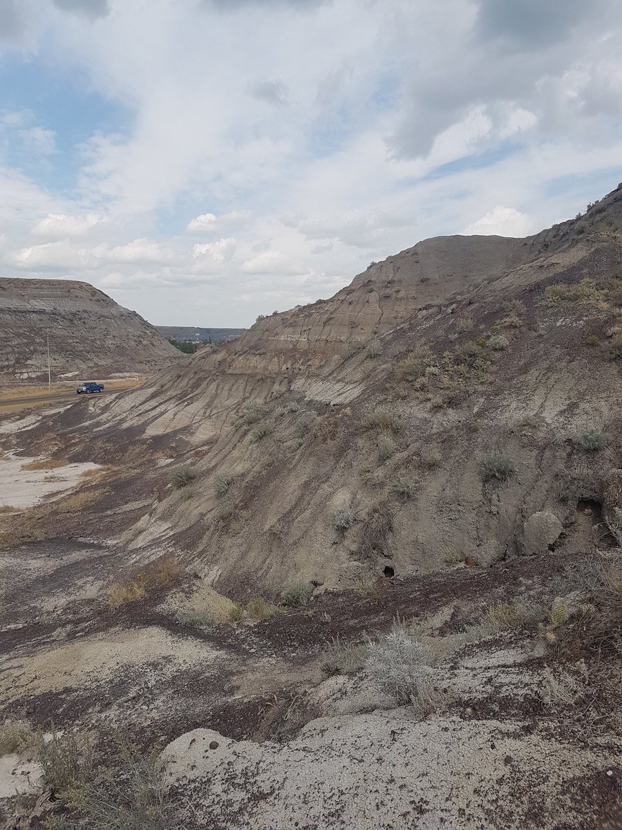 jaclyn613's tweet photo. We found #Drumheller! #AlbertaAF https://t.co/GbvGVQvU4C