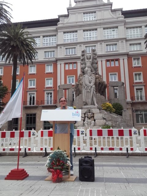 BNGACorunha's tweet photo. Comeza a nosa XXIII homenaxe a #CurrosEnríquez
#DíaDaPatria
#OutroRumbo
As nacionalistas galegas de hoxe correspondenos coller o seu facho https://t.co/rOAjsjaxku