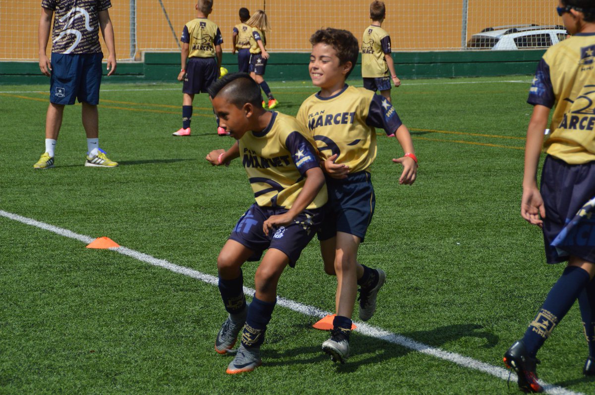 marcetfootball's tweet photo. El Turno 2 de #GradoMaster nos deja estas primeras imágenes.
#Verano17Marcet https://t.co/RoUcpbwA2S