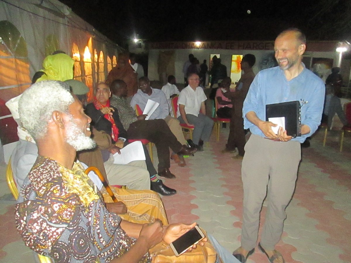 Ladhka's tweet photo. #Rep #Somaliland @slforeign #ProfMartin's Somali tuition tonight to scholars, writers authors etc participating #HIBF2017 @chumanwokolo 4 https://t.co/gA7LQ1BYUh